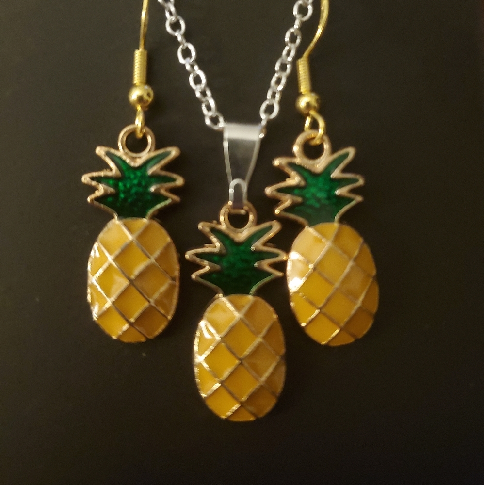 Pineapple Earring & Necklace Set - price firm.